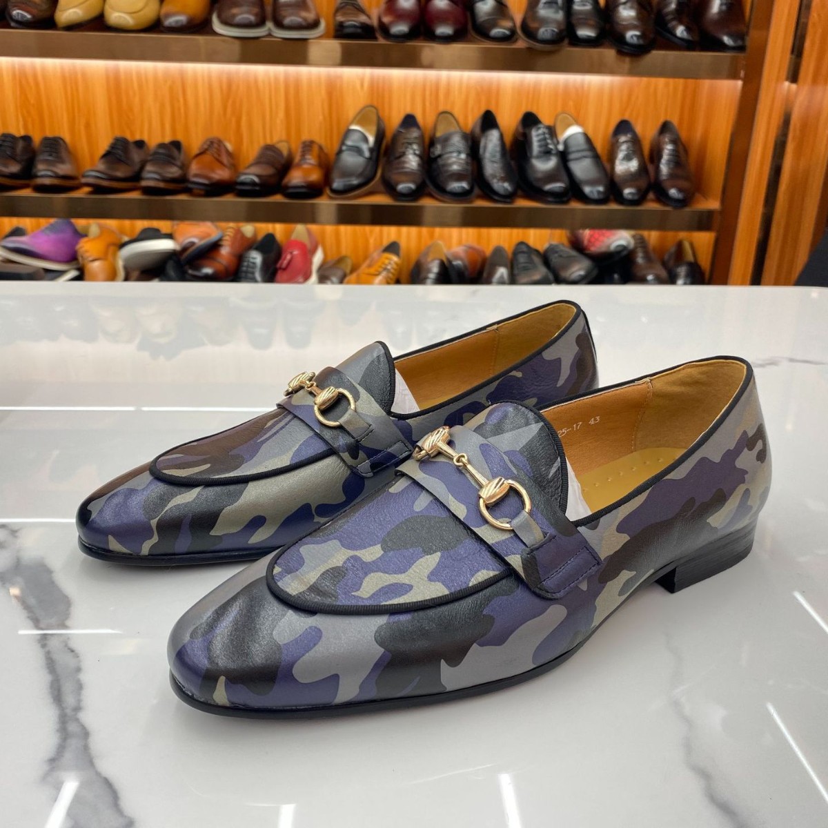 Men'S Shoes Crocs - รองเท้าโลฟเฟอร์หนังเทียมลายจระเข้เคลือบเงา แต่งพู่ห้อย สำหรับผู้ชาย เหมาะสำหรับงานต่างๆ และสไตล์สตรีทแฟชั่น
