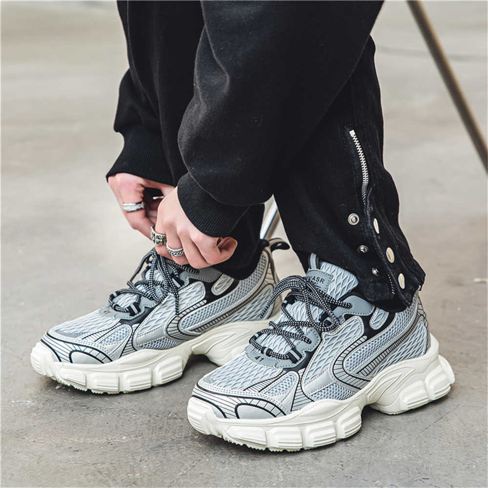 Men Shoes Offer - รองเท้าสเก็ตบอร์ดระบายอากาศสำหรับวัยรุ่น รองเท้าผ้าทอลายน่ารัก รองเท้าผู้ชายดีไซน์เนอร์ รองเท้ากีฬาสำหรับเล่น ผลิตภัณฑ์มาแรง สไตล์ฮิป