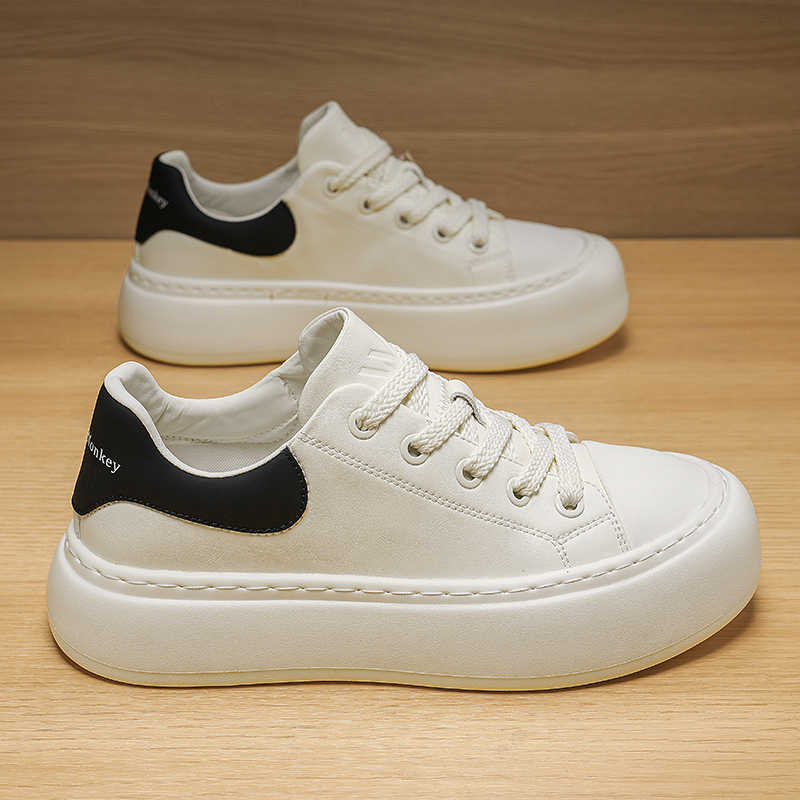 Men Shoes Offer - รองเท้าวิ่งผู้ชายแบบส้นเตี้ย รุ่น Fall High Sole รองเท้าลำลอง
