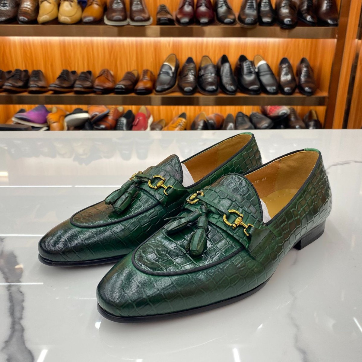 รองเท้าโลฟเฟอร์หนังเทียมลายจระ - Men'S Shoes Crocs บทวิจารณ์และราคา