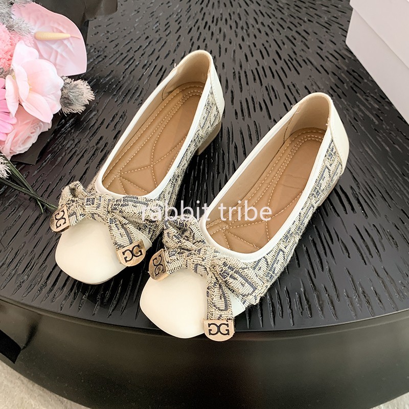 รองเท้าส้นเตี้ยแบบสวมสบายสไตล์ - Men'S Shoes To Women'S Size บทวิจารณ์และราคา
