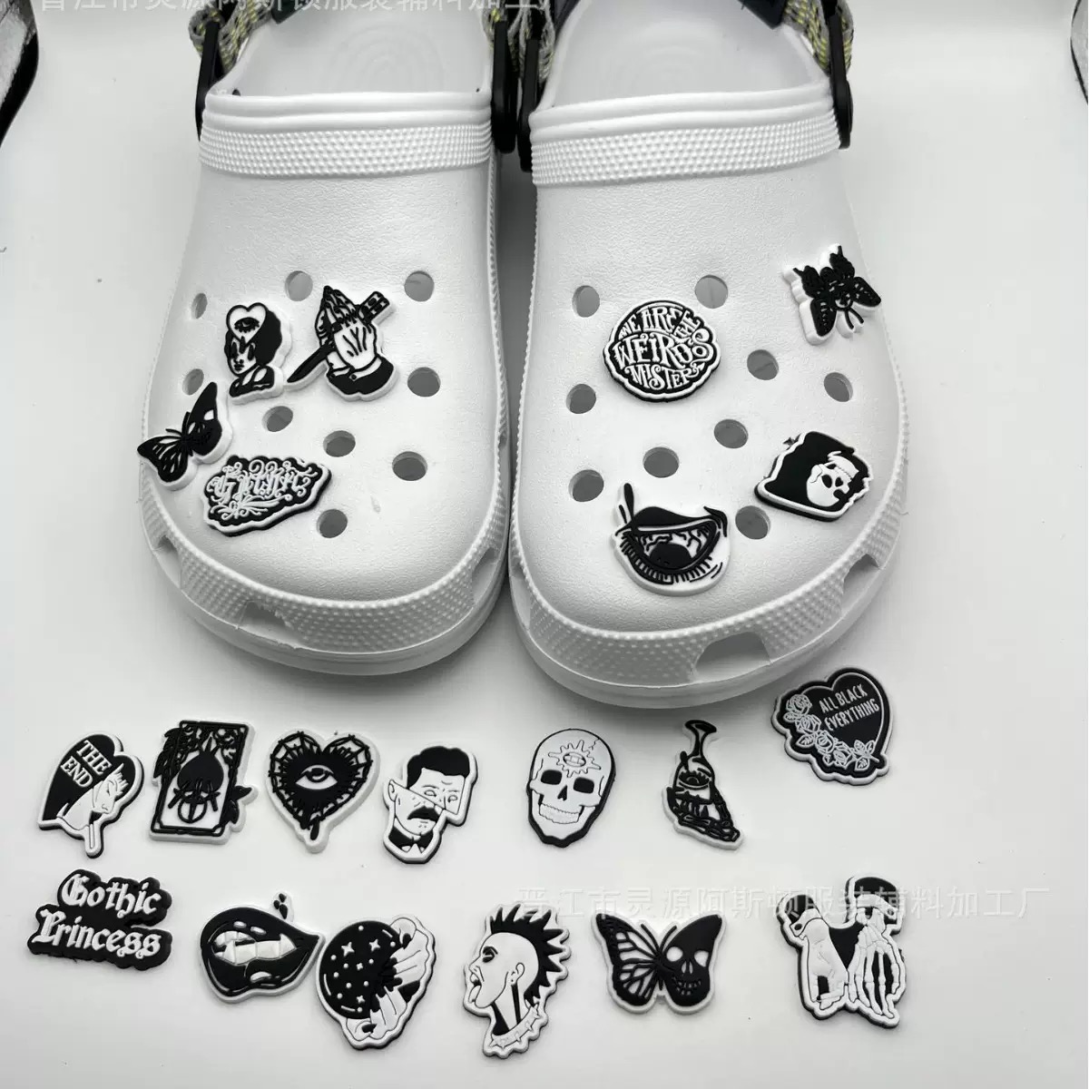 ชาร์มรองเท้าฮาโลวีนลายสยองขวัญ - Men'S Shoes Crocs บทวิจารณ์และราคา